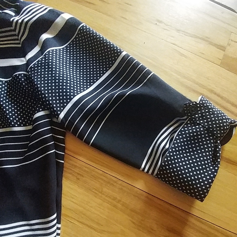 LOFT Blouse - Picture 8 of 8